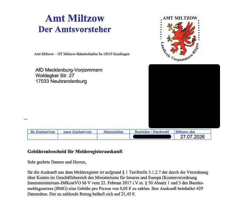 Teilweise geschwärzter Gebührenbescheid des Amts Miltzow vom 27. Juli 2026 an die AfD Mecklenburg-Vorpommern: 429 Datensätze aus dem Melderegister für 21,45 Euro.