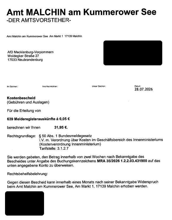 Teilweise geschwärzter Kostenbescheid des Amts Malchin am Kummerower See vom 28. Juli 2026 an die AfD Mecklenburg-Vorpommern über 639 Melderegisterauskünfte für 31,95 Euro.